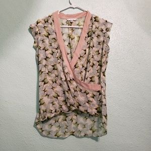 Cabi top with green butterflies size S style 234